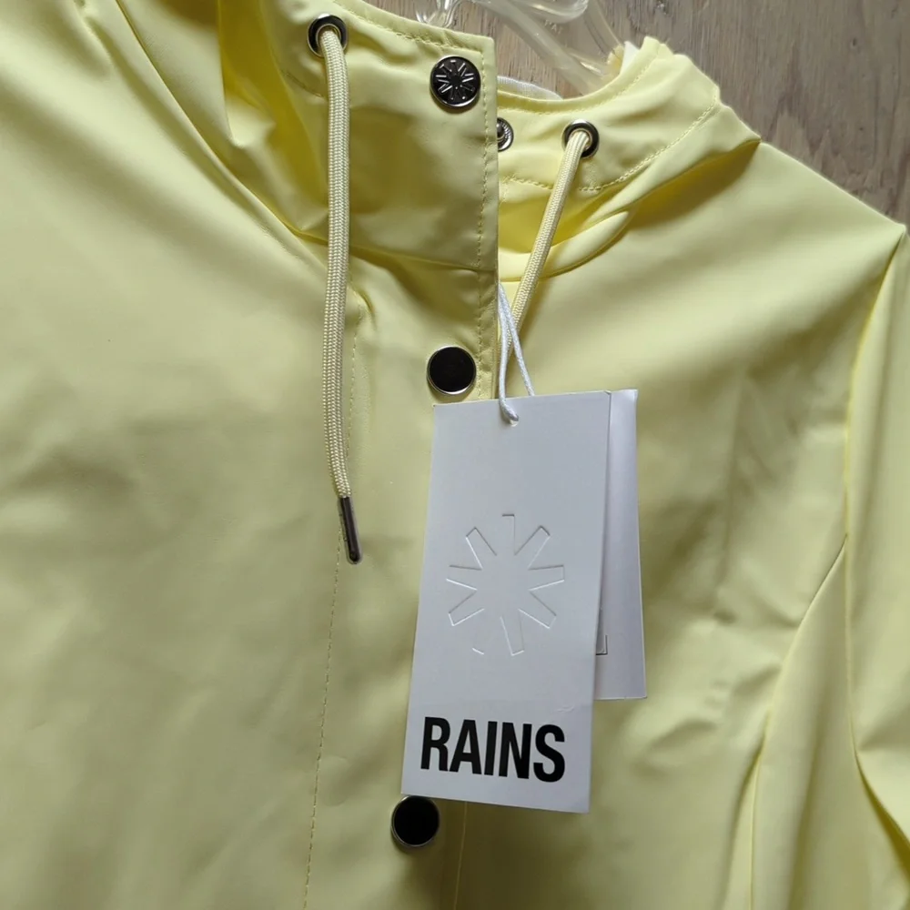 RAINS / WOMEN / OUTERWEAR / RAIN STRAW CURVE RAIN JACKET w/HOOD - YELLOW NWT - Picture 5 of 8